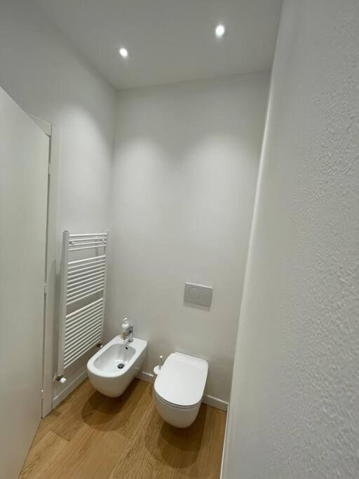 Best Place In Bologna Next 2 Towers Apartment Luaran gambar