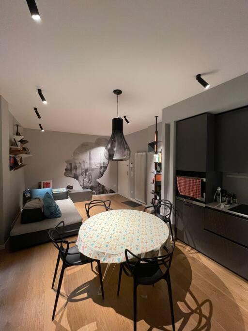 Best Place In Bologna Next 2 Towers Apartment Luaran gambar